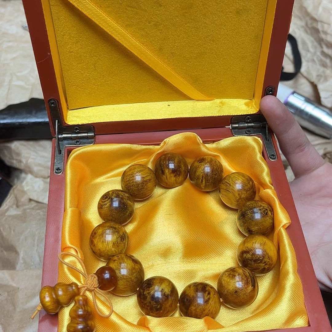 大叶紫檀（黑酸枝木类）