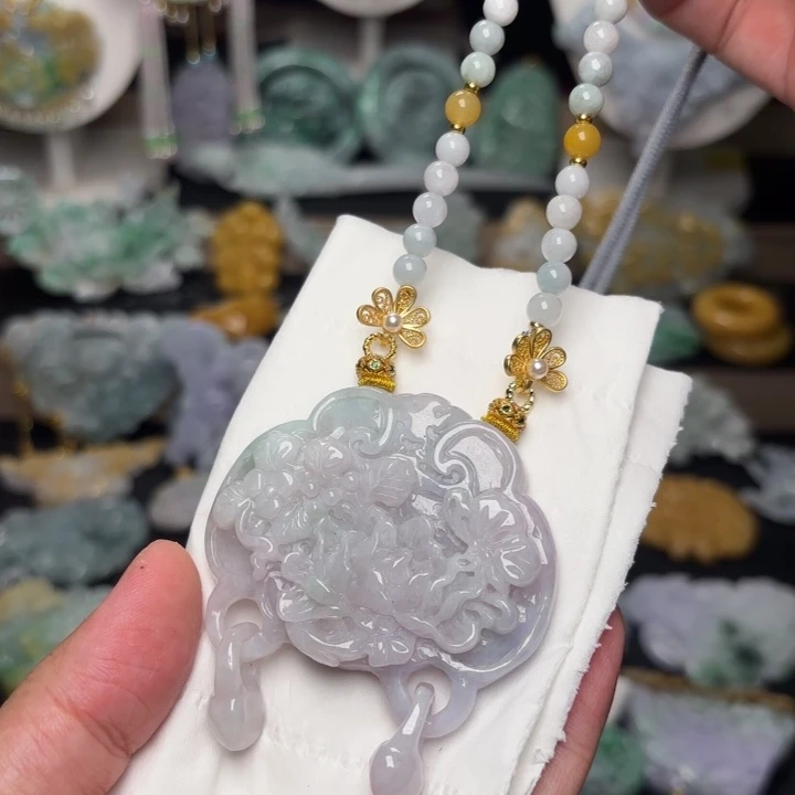 翡翠未镶嵌颈饰吊坠