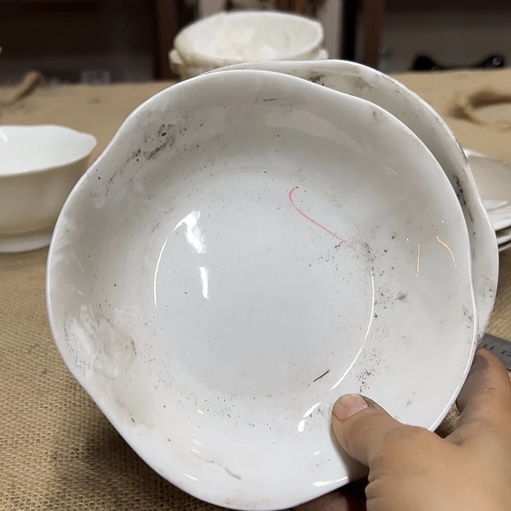 国营尾货骨瓷花口盘一对口径16