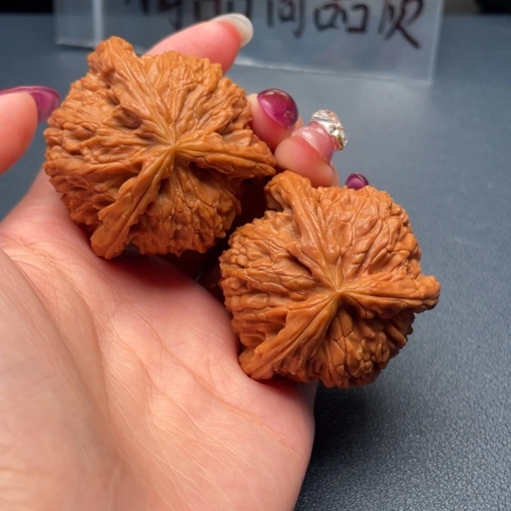 石***授吊坠文玩核桃白狮子