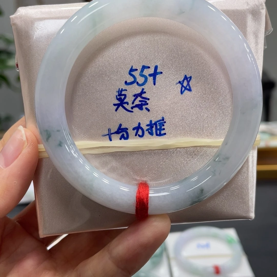 翡翠未镶嵌手镯翡翠