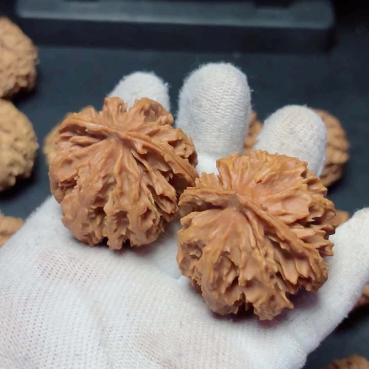 文玩核桃把件一**千秦岭灯笼36