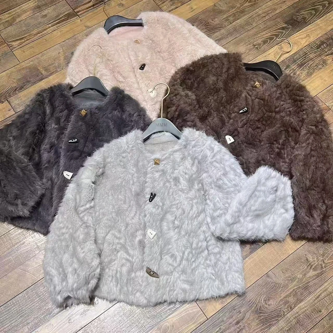 2025新款小糊羊外套秋冬小清新小香风女外套开衫圆领休闲毛毛短款