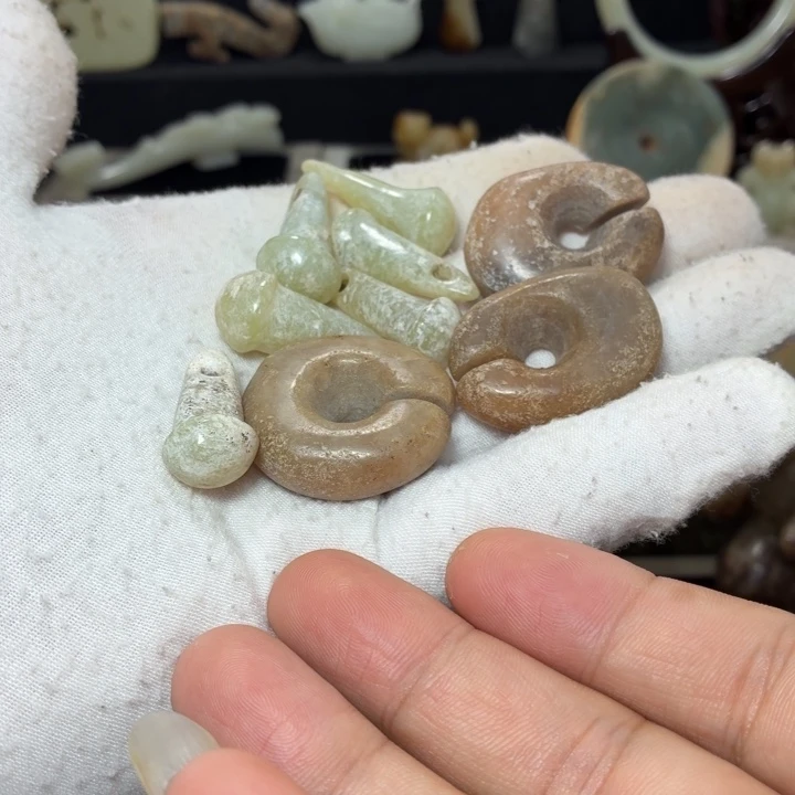 和田玉未镶嵌吊坠(不含链)无**藏