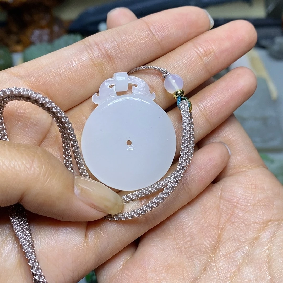 和田玉和田玉未镶嵌风****?