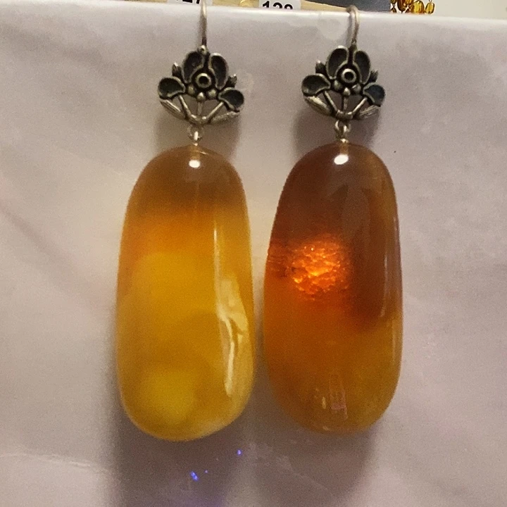 银S925镶嵌蜜蜡耳饰可**多蜜蜡