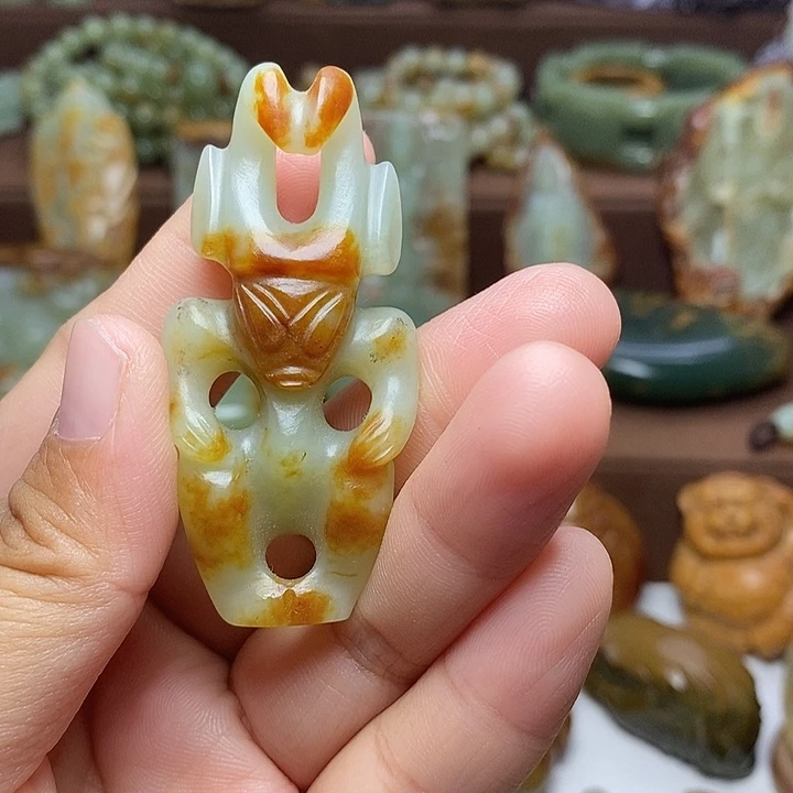 文***武岫岩河磨玉（透闪石质玉）未镶嵌颈饰