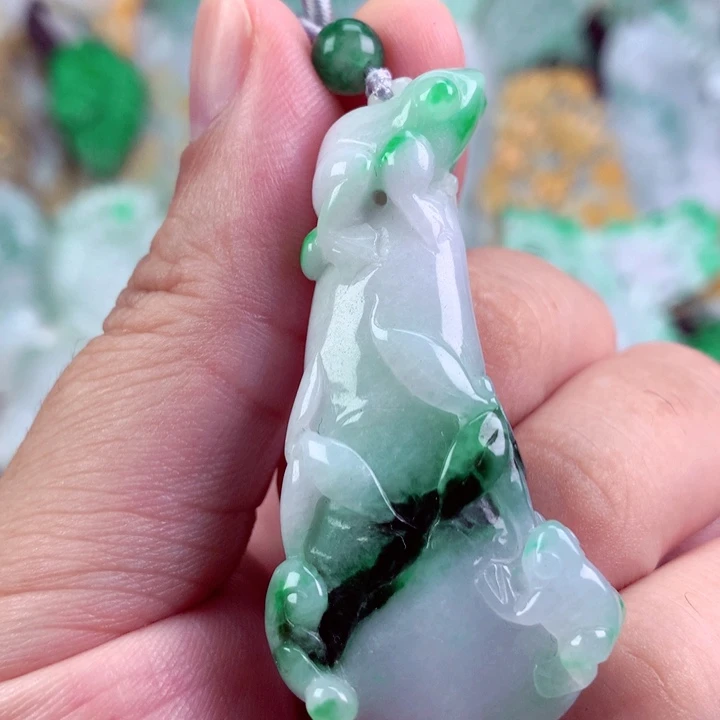 吊坠(不含链)未镶嵌翡翠