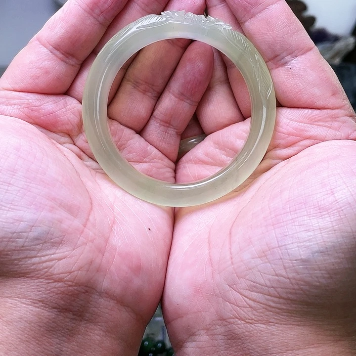 蛇纹石玉手镯未镶嵌S*