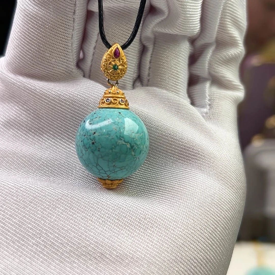 绿松石未镶嵌珠宝奇石18.4