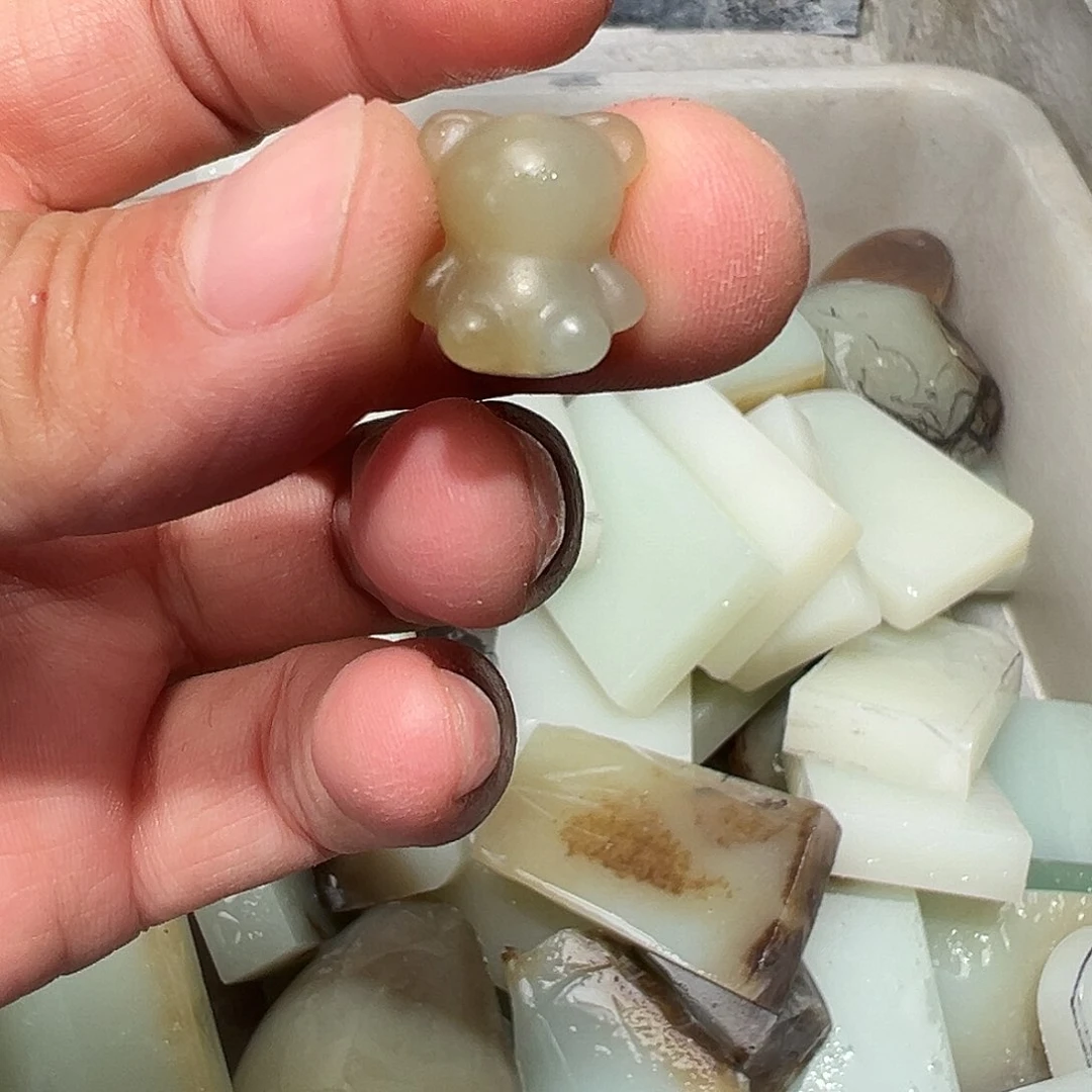 和田玉（糖玉）颈饰未镶嵌