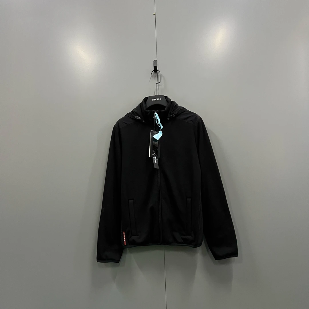 99新 Prada/普拉达 （ll） 黑色尼龙拼接外套 M码 206191