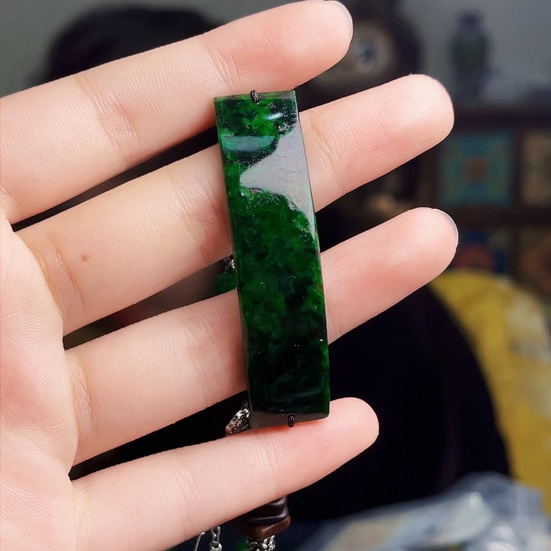 颈饰未镶嵌翡翠多样性