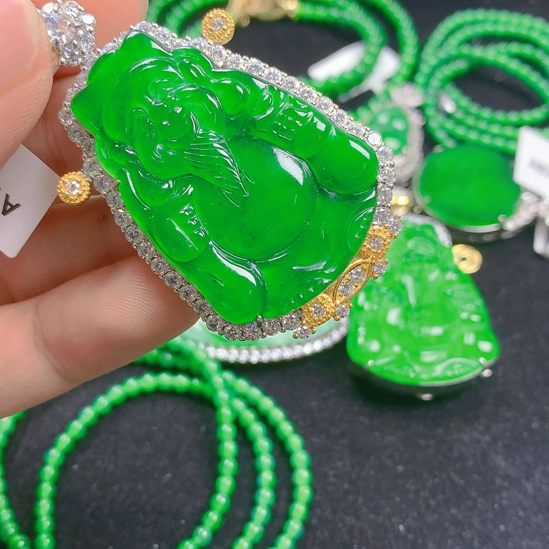 翡翠银S925镶嵌颈饰翡翠