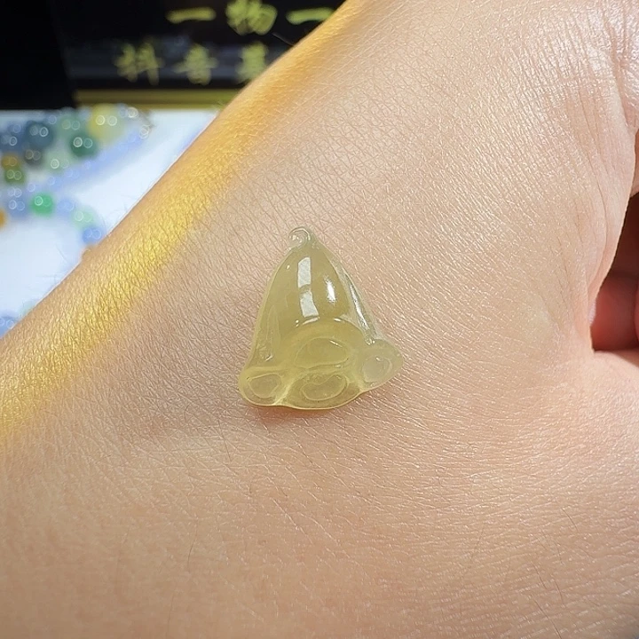 定制翡翠未镶嵌莲蓬