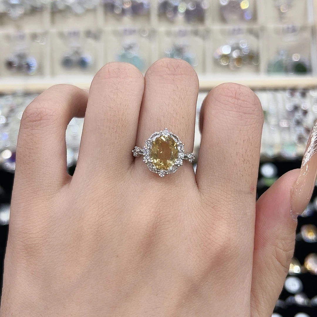 银S925镶嵌黄晶戒指