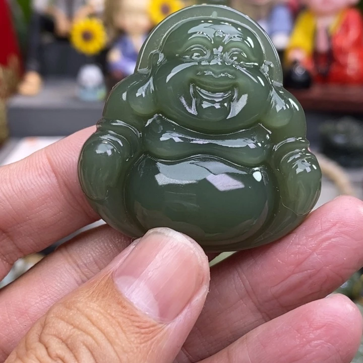 时***椒和田玉未镶嵌颈饰