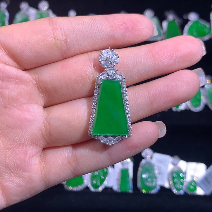 【闪购商品】颈饰银S925镶嵌翡翠天然翡翠