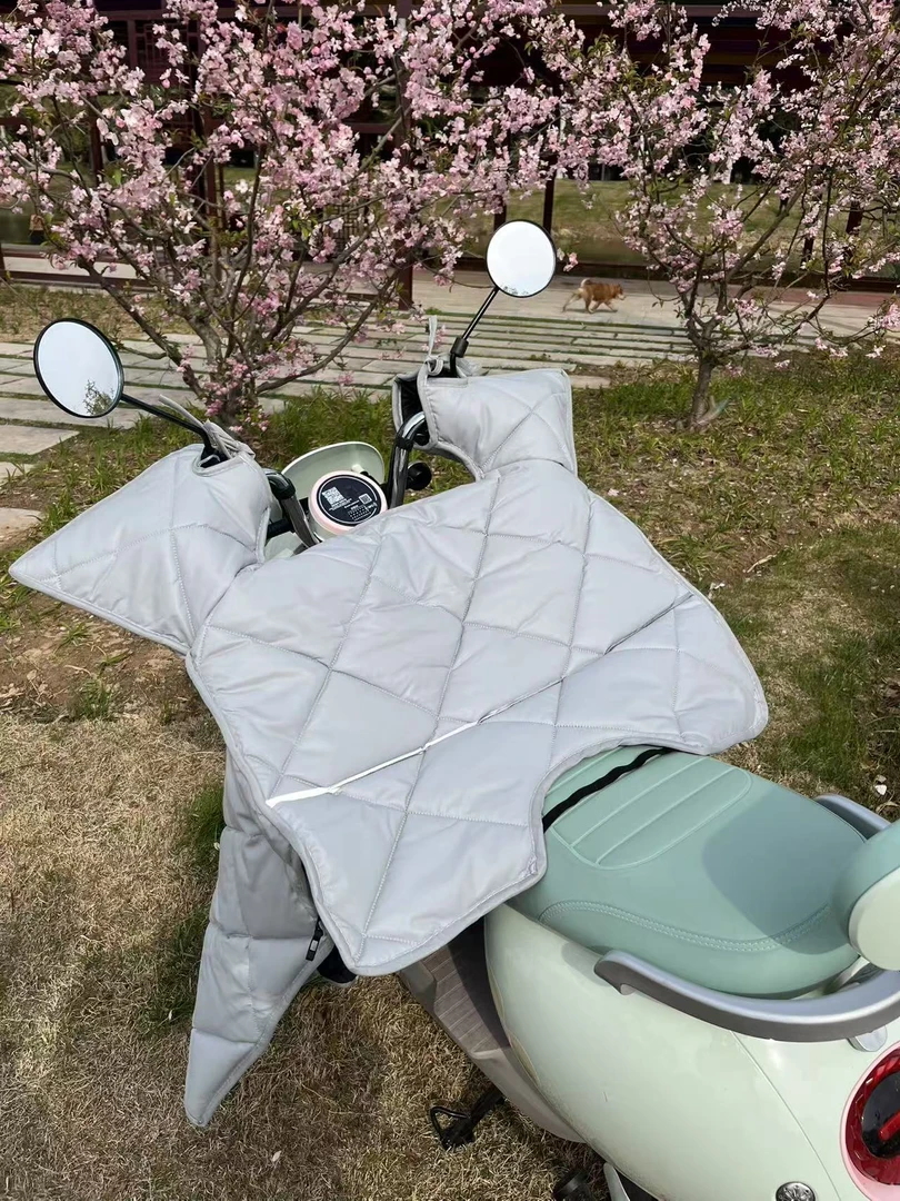 电瓶车挡风被加厚摩托车挡风被冬款皮革加厚电动车挡风被加厚冬季