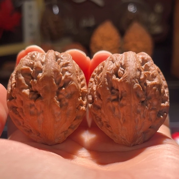 文玩核桃吊坠娇美楸2