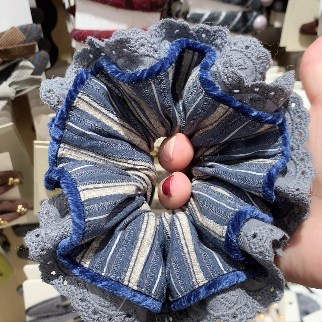 ღ***宝布艺非金属灰色条纹发圈