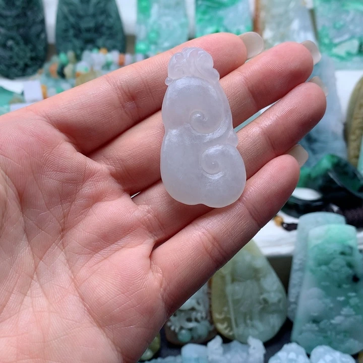定制翡翠未镶嵌如意