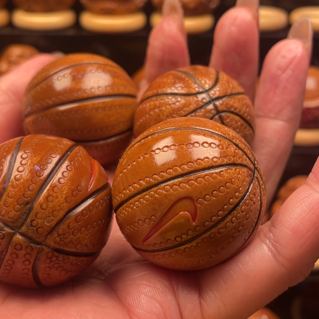 把件橄榄核手持手球