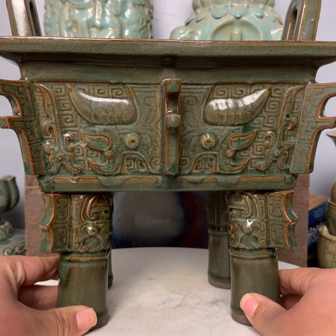 摆件龙泉窑鼎炉99999999999999