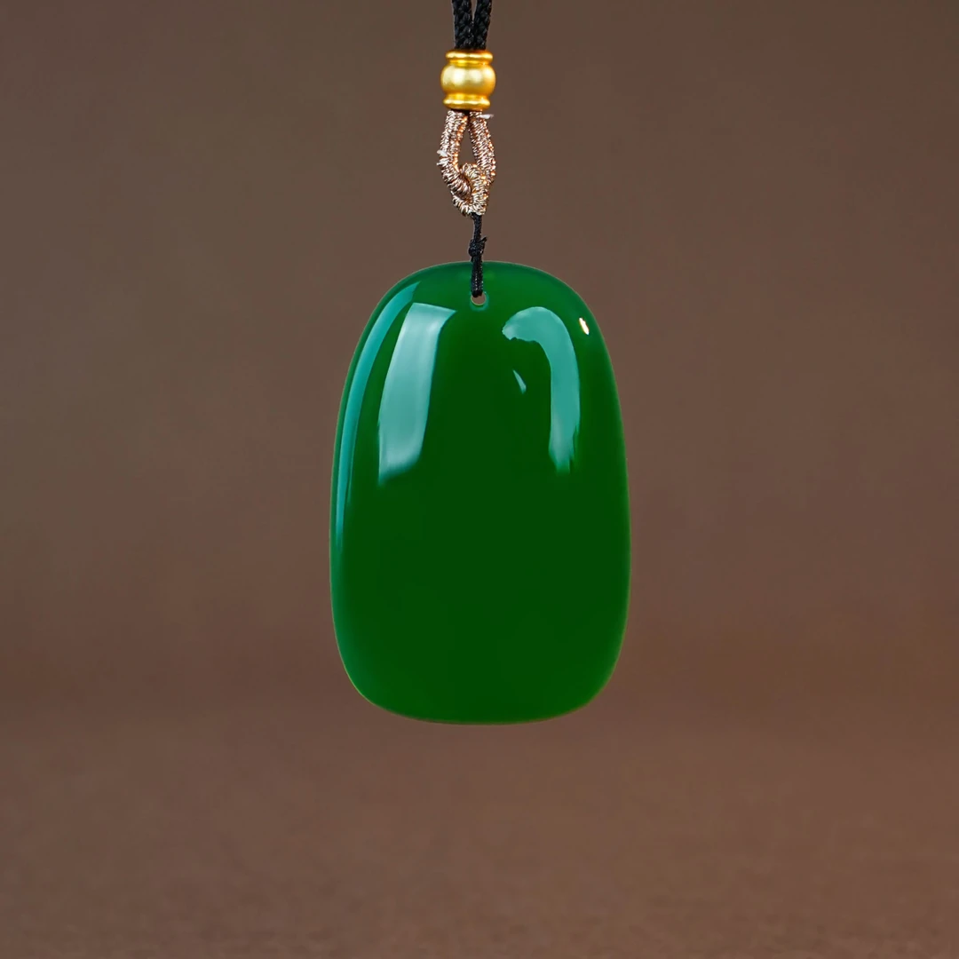 Y-469 天然玉髓无镶椭圆无事牌 配绳