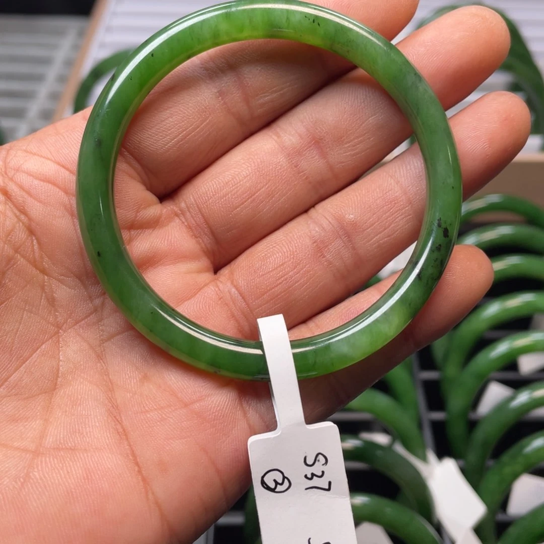 和田玉（碧玉）手镯未镶嵌