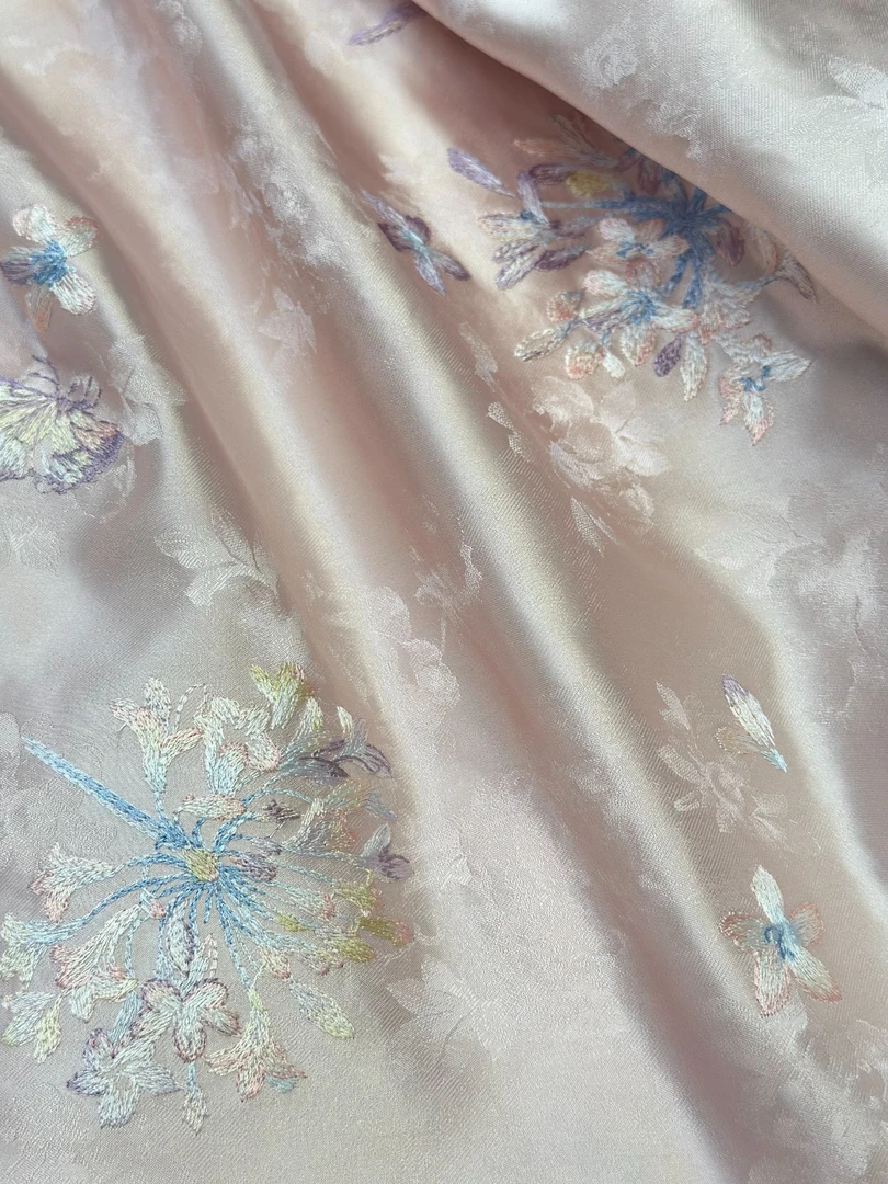 【粉彼岸花刺绣】重工蝴蝶刺绣提花织锦缎宋锦典雅新中式风格布料