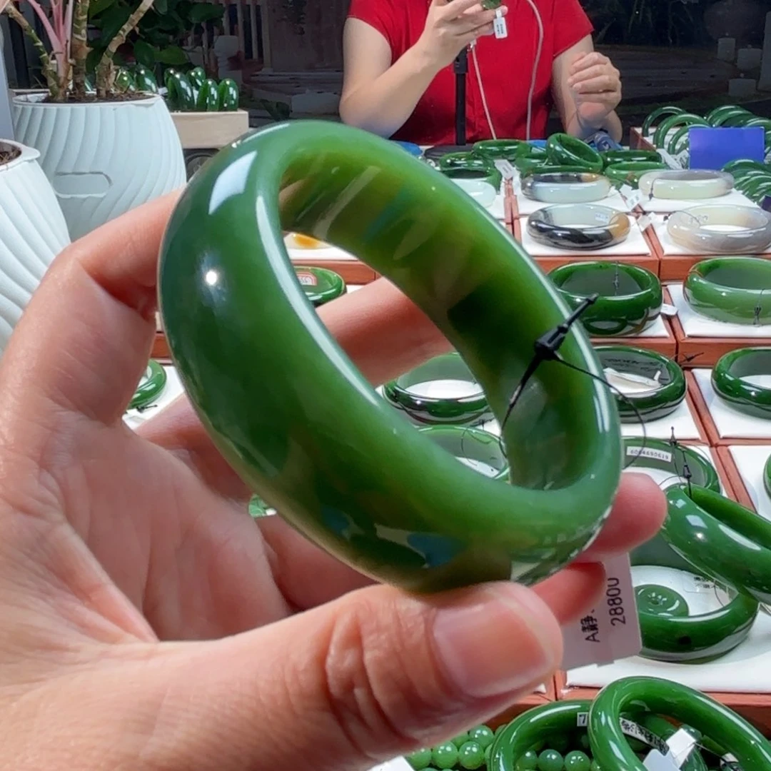 和田玉（碧玉）手镯未镶嵌