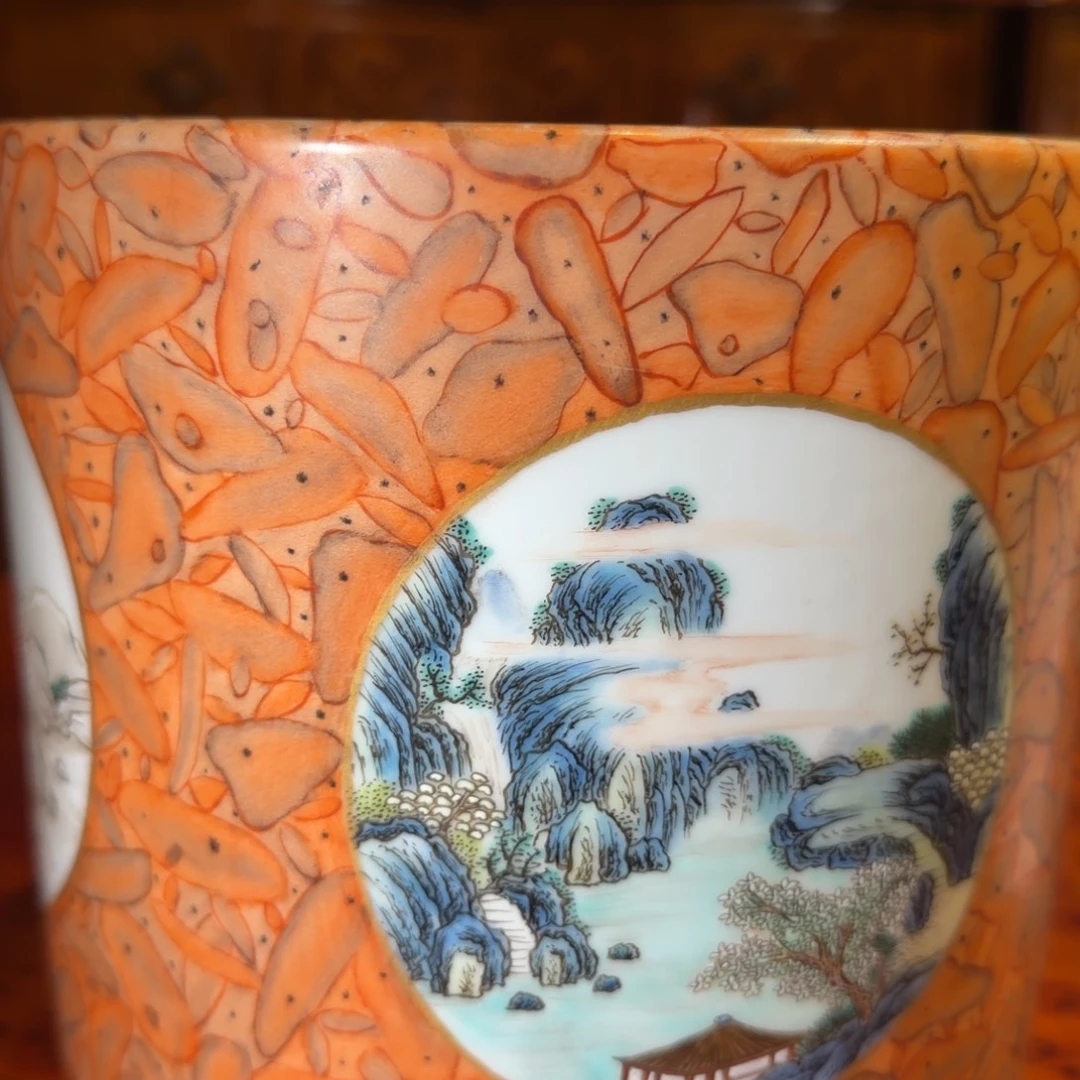 大***漠陶工艺品陶瓷笔筒