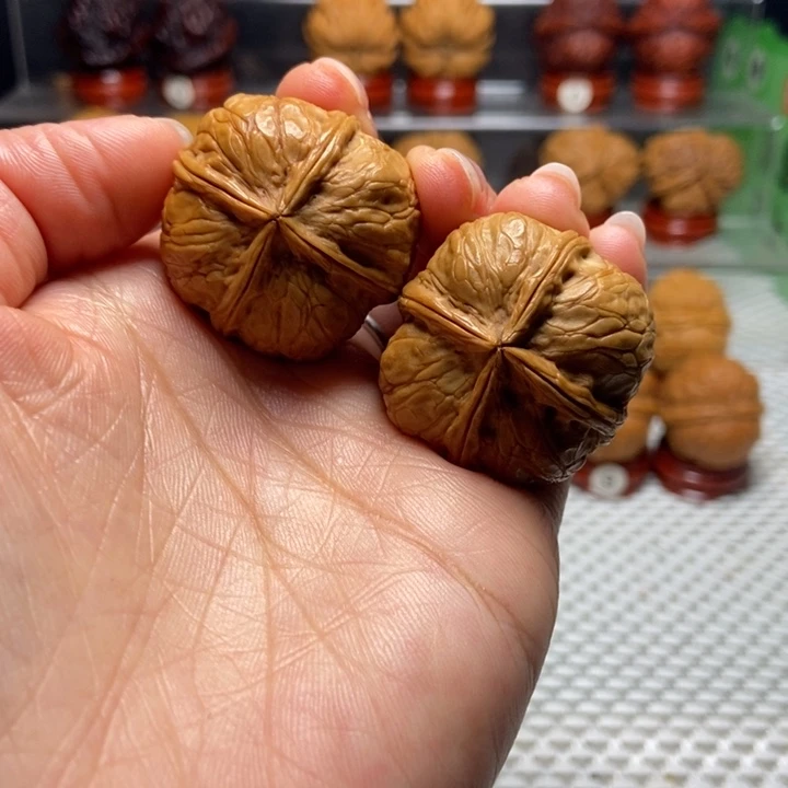 文玩核桃把件35柿饼子四棱