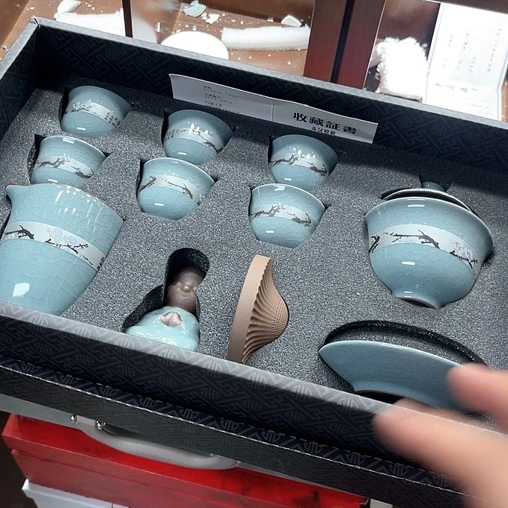 孤品茶具套装等。