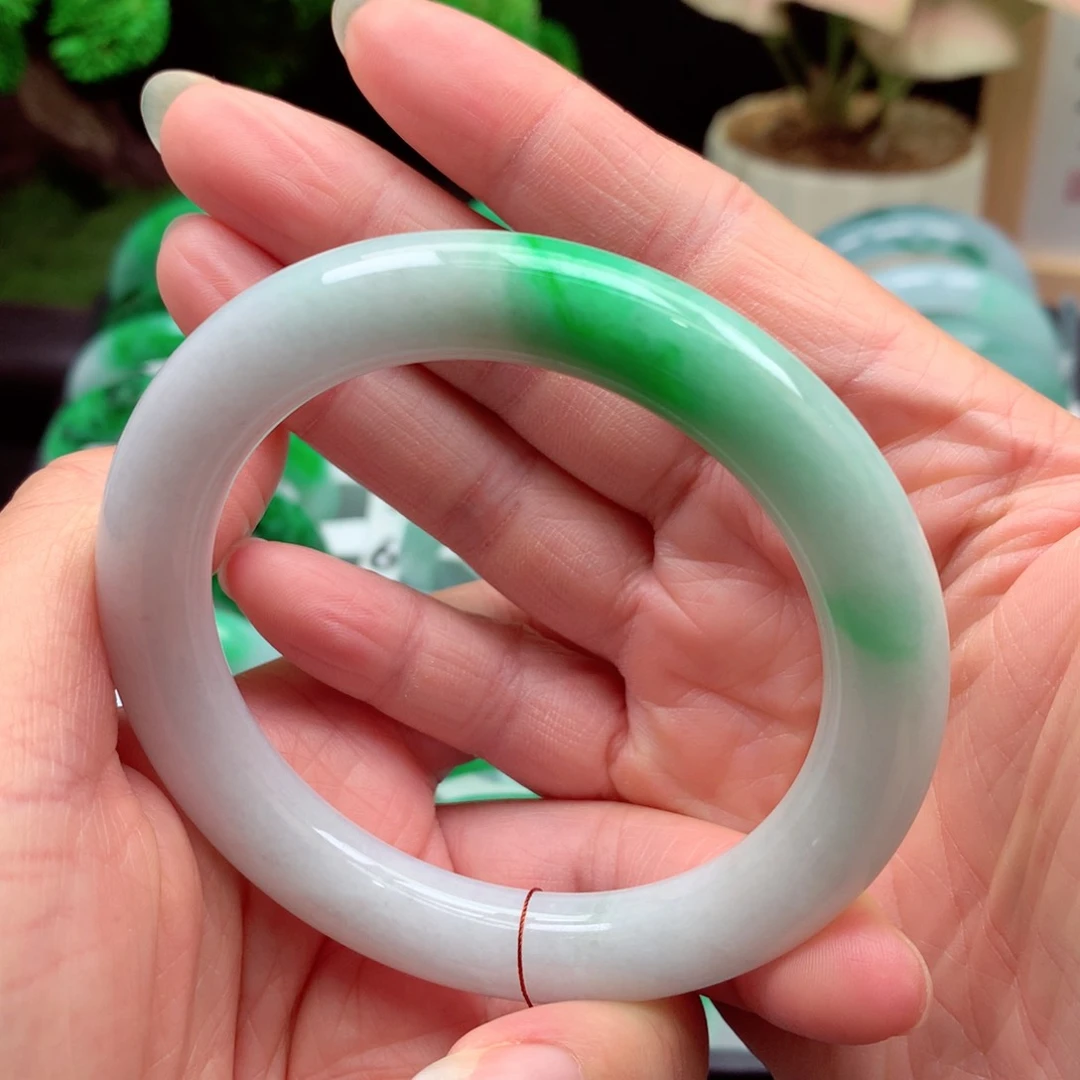 未镶嵌手镯翡翠天然翡翠手镯