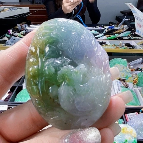 颈饰未镶嵌翡翠一个