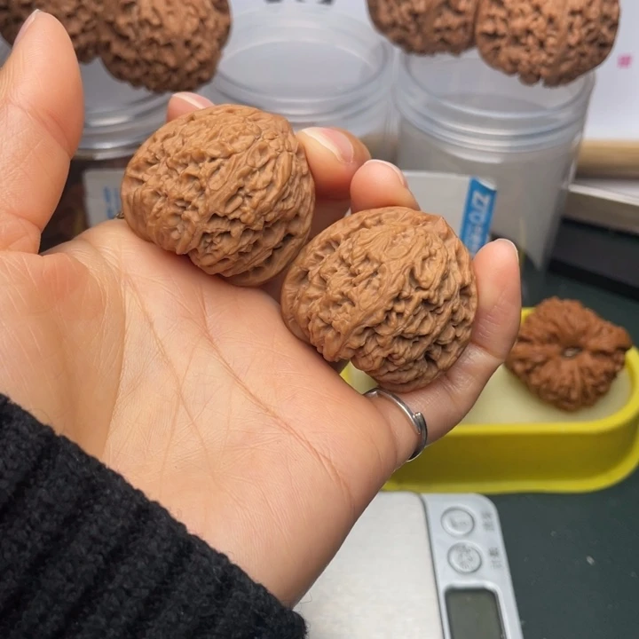 文玩核桃吊坠383735尺三角肉球