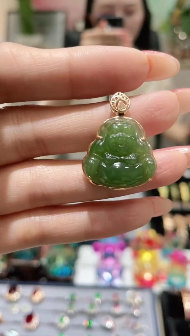 18K金镶嵌和田玉吊坠 （不含链）