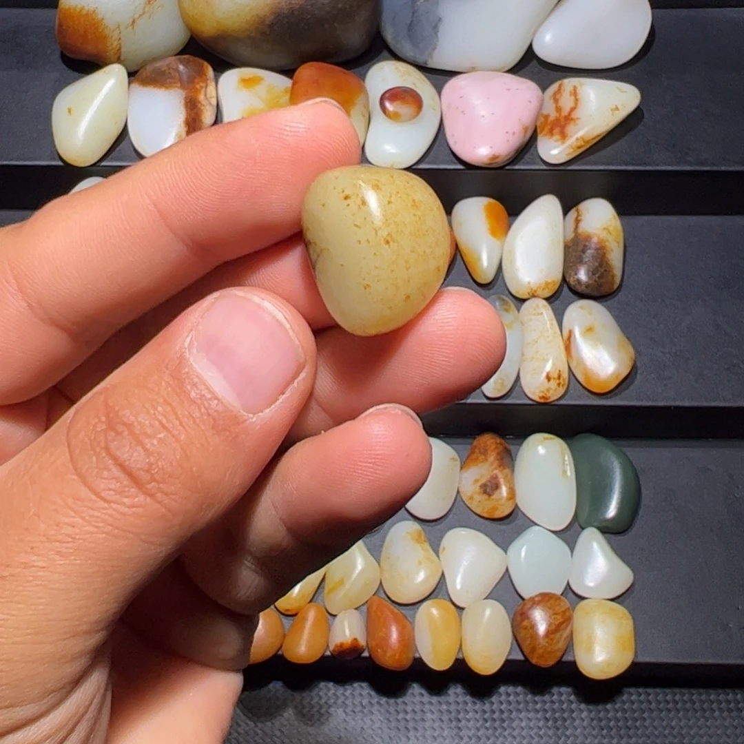 和田玉未镶嵌颈饰7.7克无修