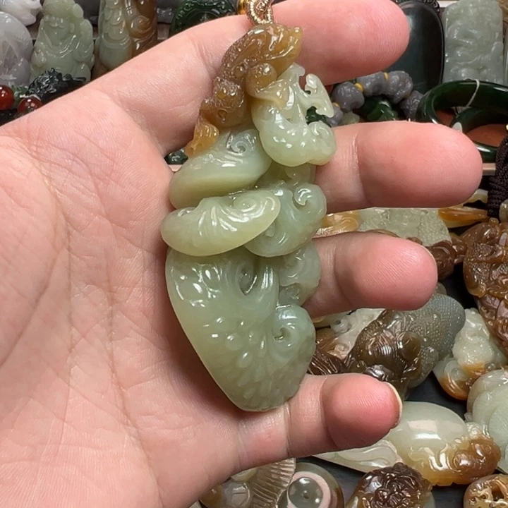 颈饰未镶嵌和田玉