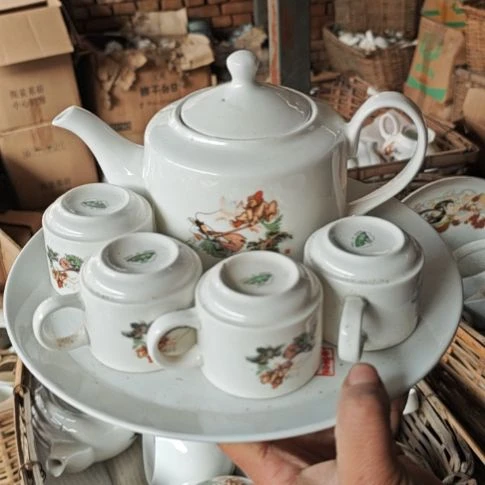 库存微瑕三打白骨精多孔茶壶一套容量500毫升