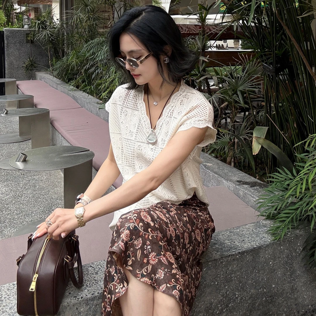 TheLOE/[中古情话]棉质V领镂空清凉无袖上衣#05.18T-G5612