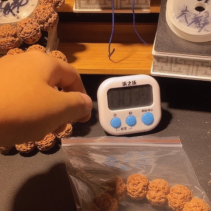 愤***鸡手串金刚菩提Hugh