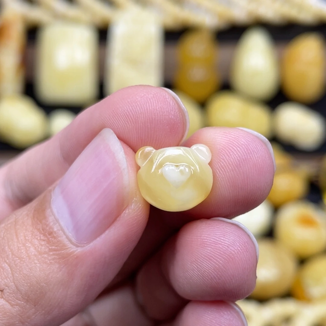 琥珀未镶嵌裸石琥珀蜜蜡