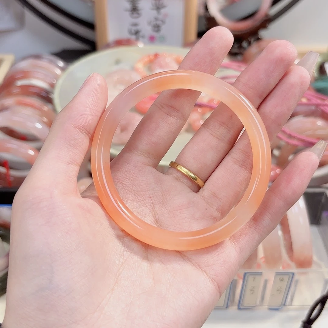 石英质玉手镯未镶嵌宝****2