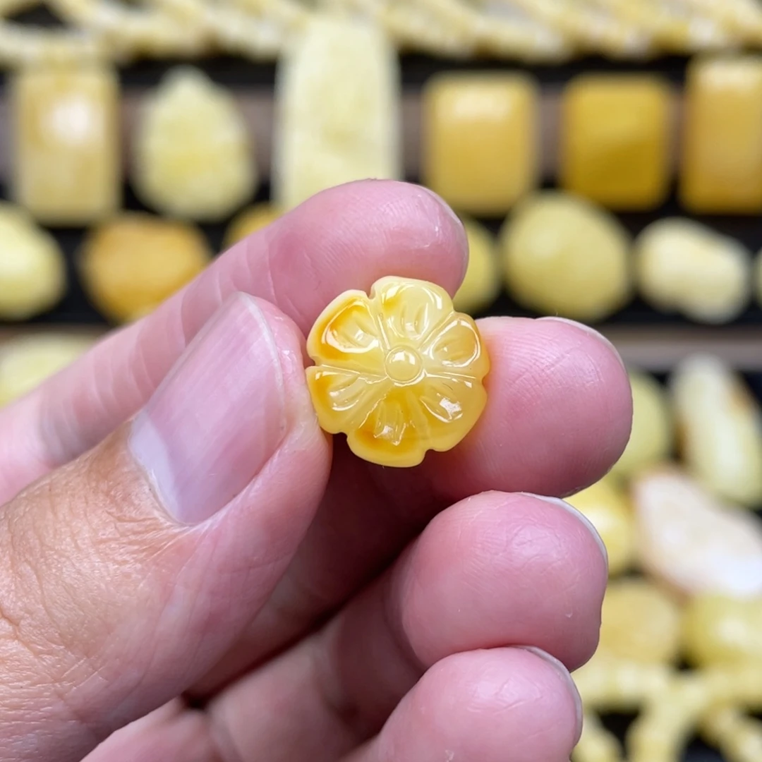 琥珀未镶嵌裸石琥珀蜜蜡