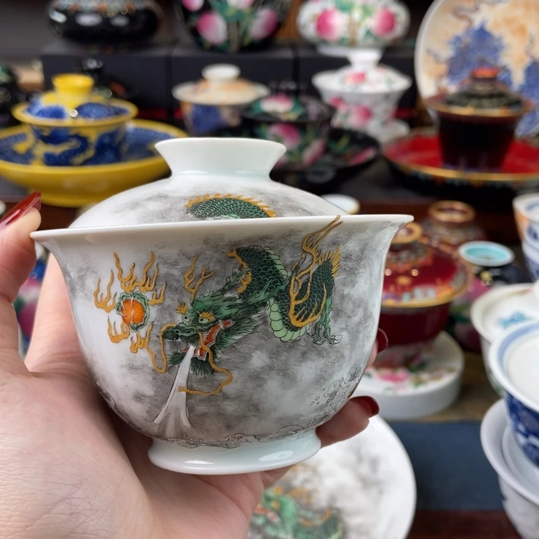 陶瓷艺术家的作品是一种非常