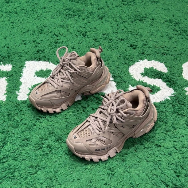 99新 Balenciaga/巴黎世家 Track 1.0浅褐色棕色 老爹鞋98新 36码