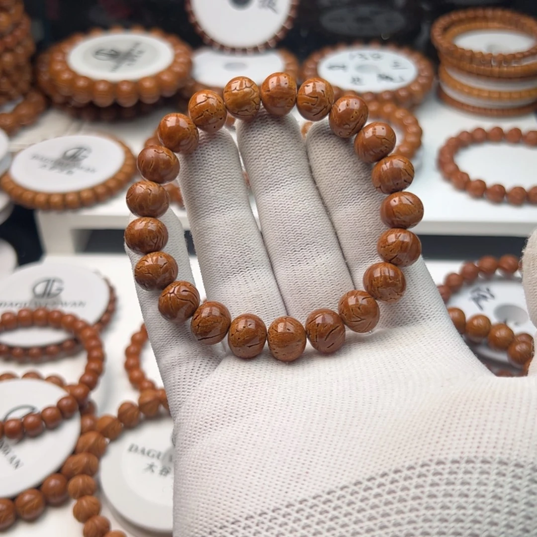 折***了桃核吊坠桃核手串